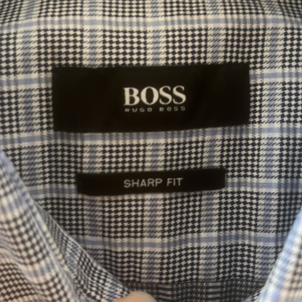 Boss button down - Picture 4 of 5